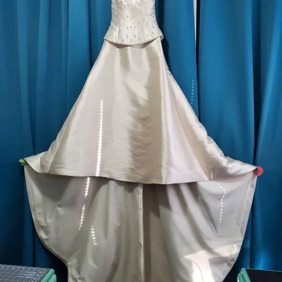 👑Pronovias Barcelona Bridal | Y2K Champagne Gown | Beaded Bustier Peplum Corset - Picture 10 of 13